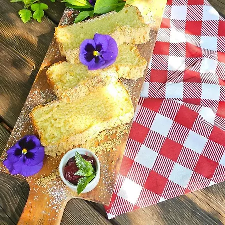 Swojski Gosciniec Bed & Breakfast Prazmowo