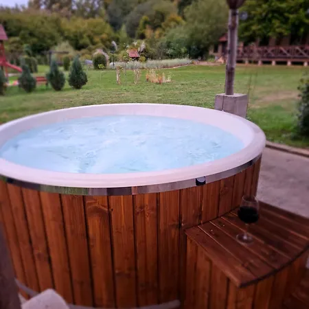 Swojski Gosciniec Пражмово