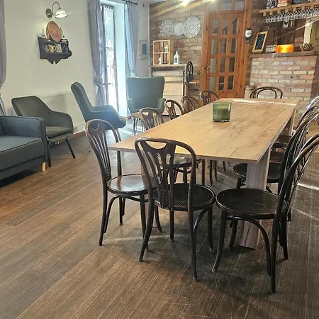 住宿加早餐酒店 Swojski Gosciniec Prażmowo