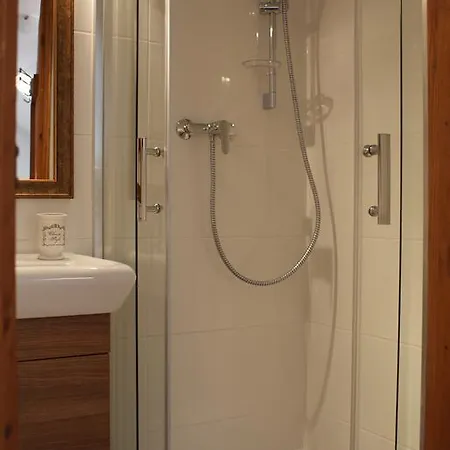 住宿加早餐酒店 Swojski Gosciniec Prażmowo